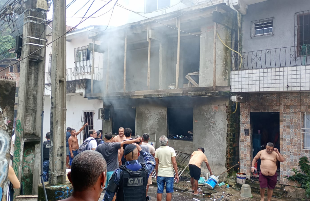 Incêndio em imóvel no bairro de Fátima deixa uma pessoa morta em Belém