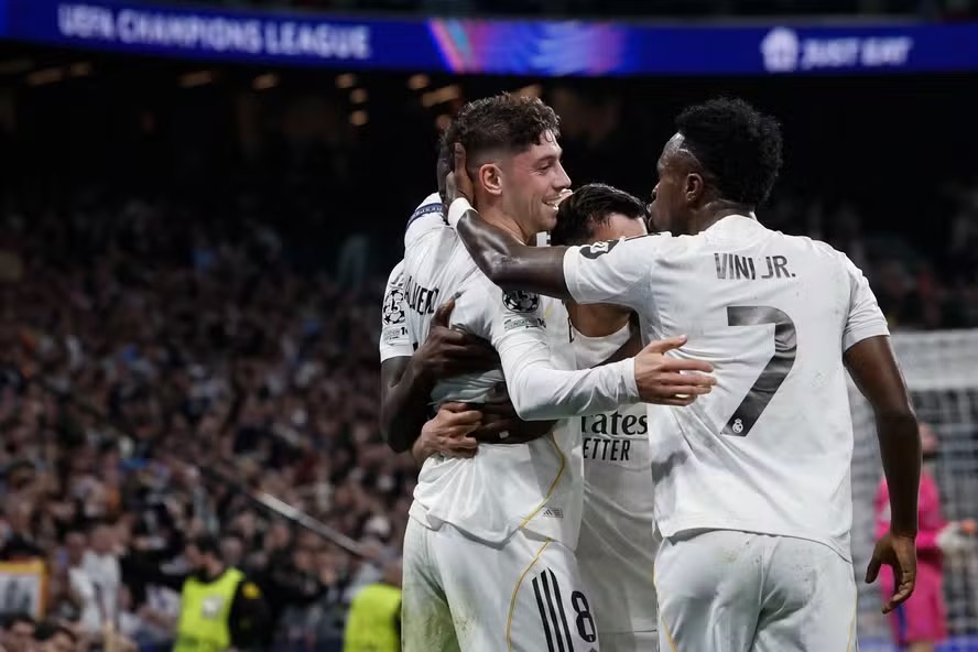 Valverde e Tchouaméni tem nova briga em treino do Real Madrid, e uruguaio é levado para hospital, diz jornal