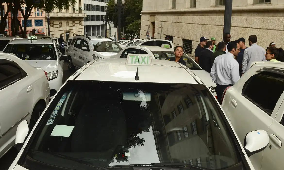 Governo lança nesta terça-feira linha de crédito para compra de veículos voltadas a motoristas de app e taxistas
