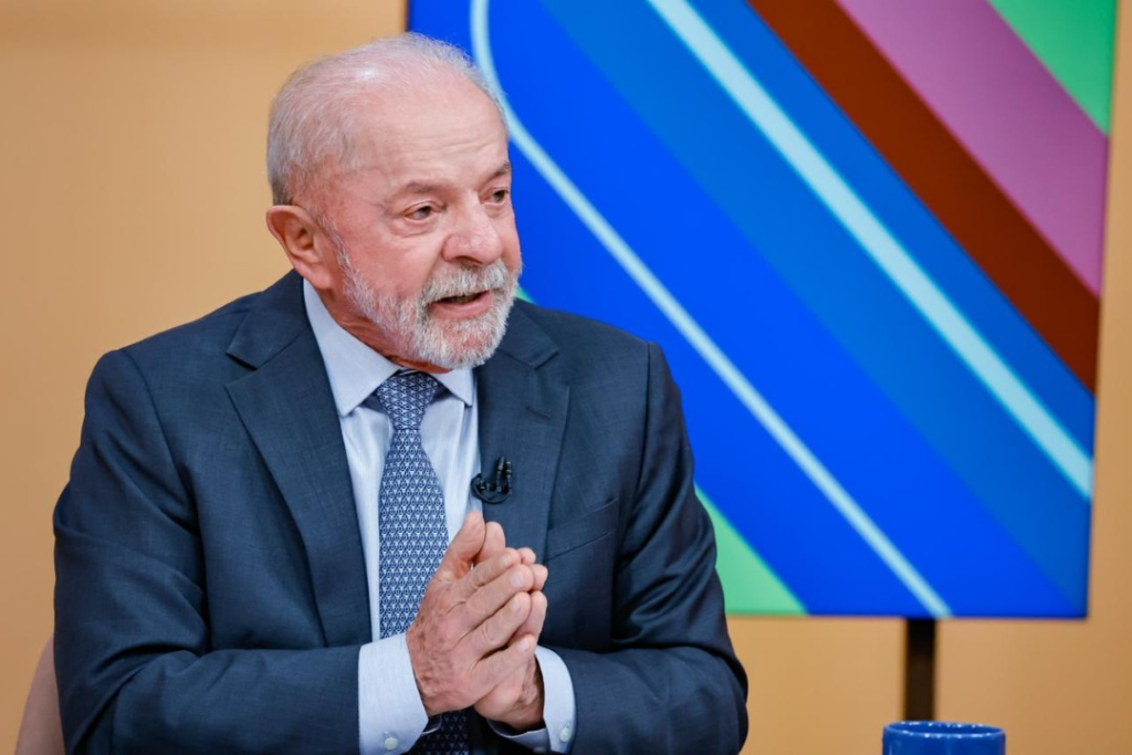 Lula revela preocupação com uso de Inteligência Artificial nas eleições e defende regulação nas redes