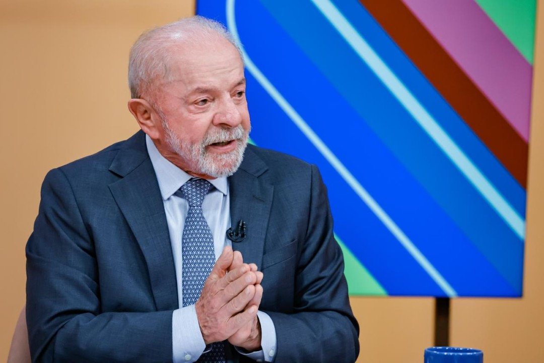 Lula revela preocupação com uso de Inteligência Artificial nas eleições e defende regulação nas redes